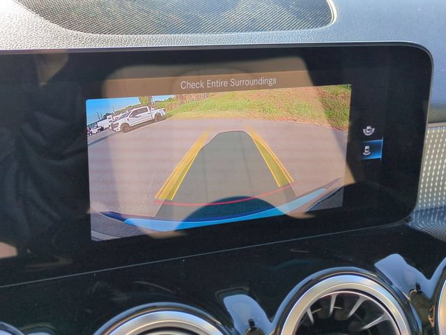 Used 2023 Mercedes-Benz GLB 250 4MATIC w/ Premium Package image 22