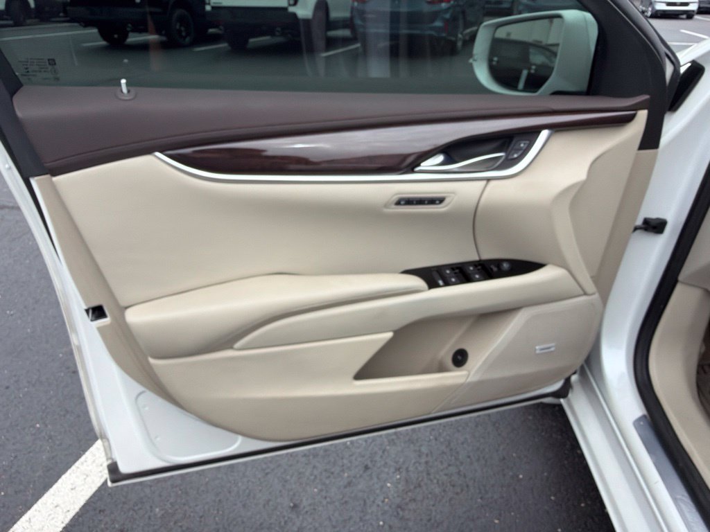 Used 2016 Cadillac XTS Luxury w/ LPO, Protection Package FWD image 17