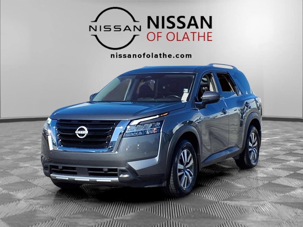 Used 2024 Nissan Pathfinder SL