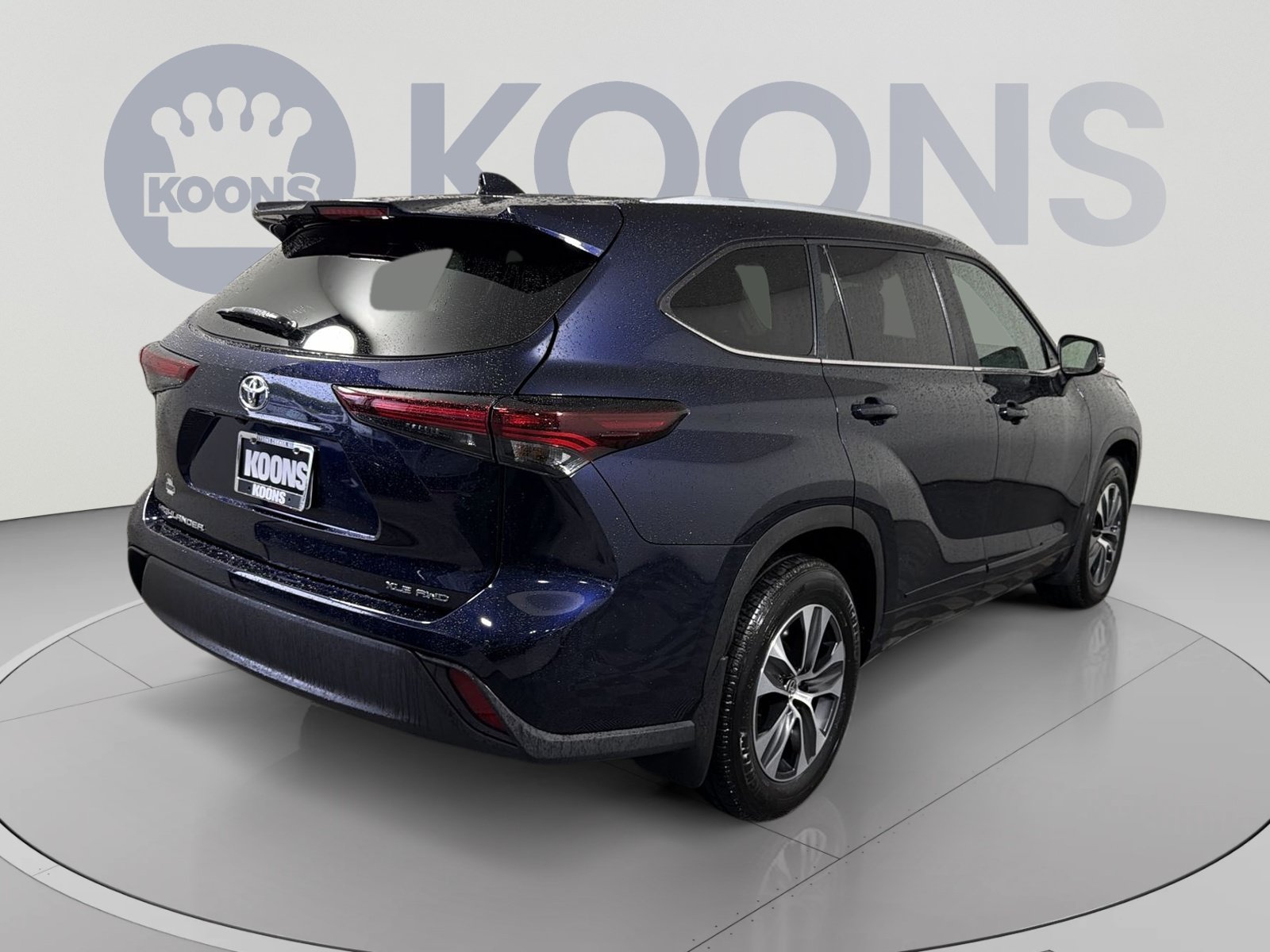 Used 2025 Toyota Highlander XLE AWD/4WD image 7