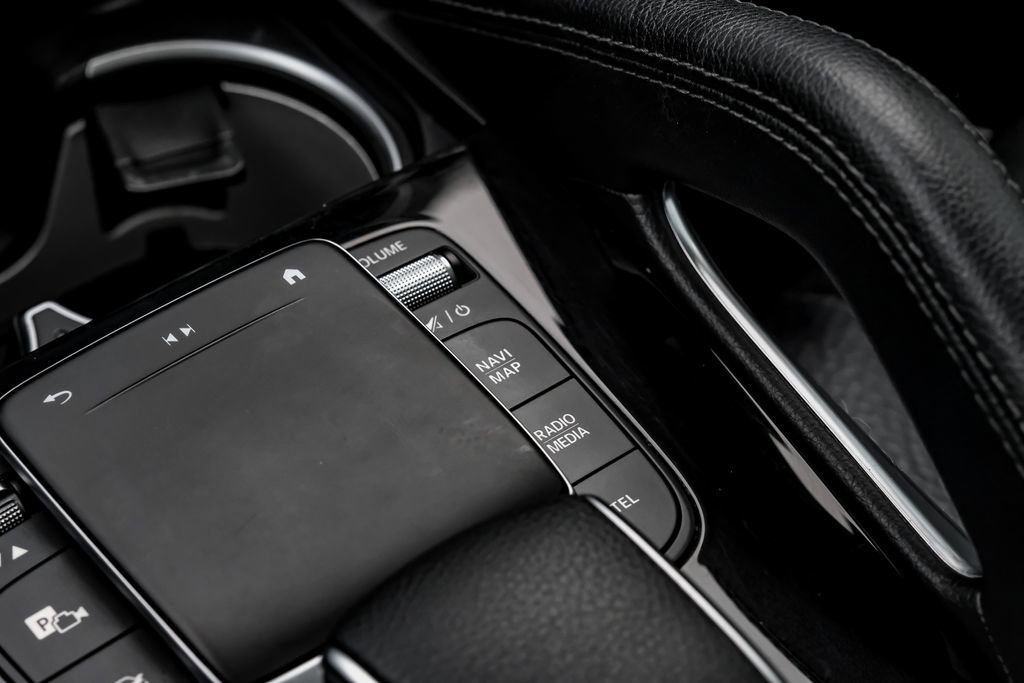 Used 2021 Mercedes-Benz GLS 580 4MATIC image 27