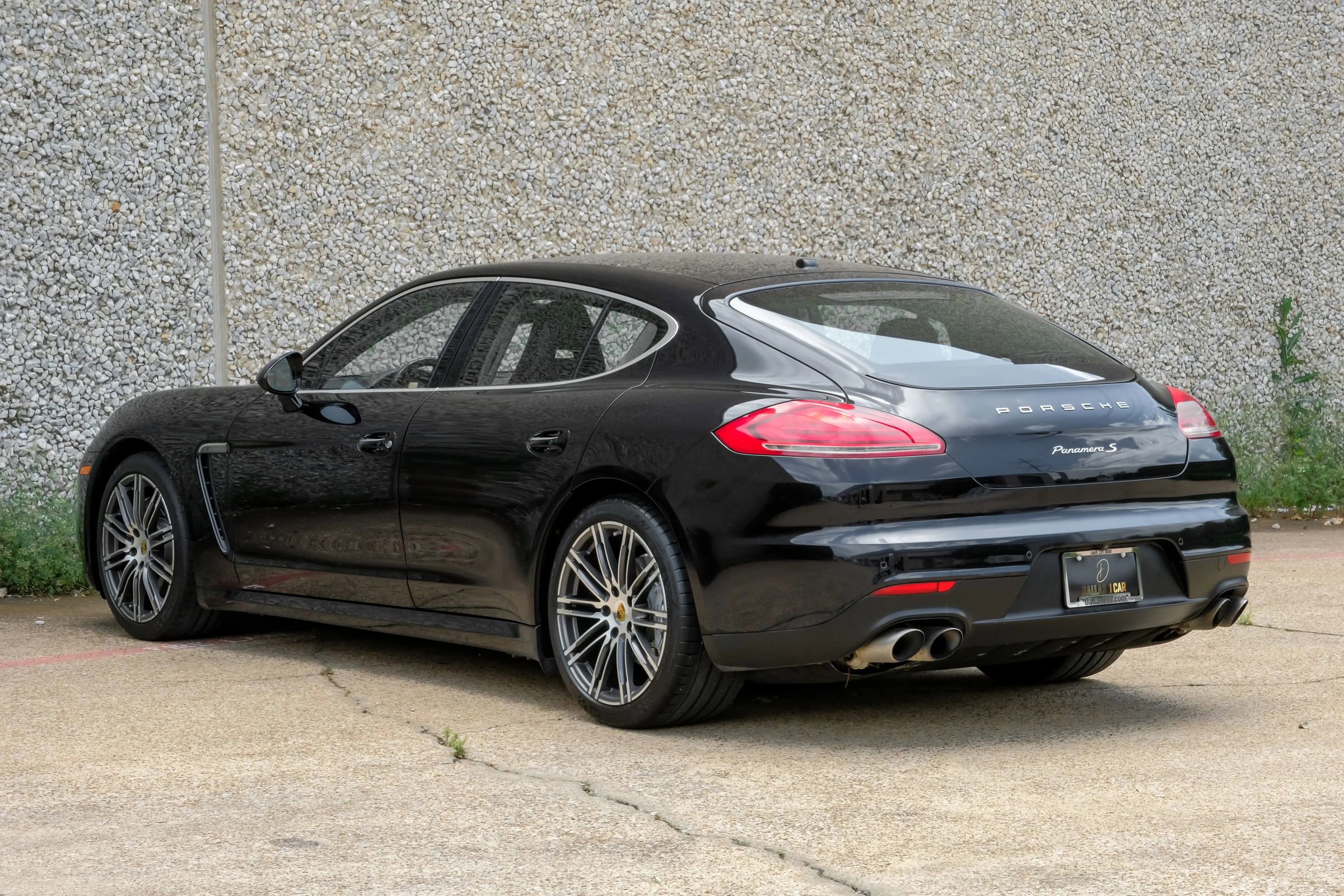 Used 2015 Porsche Panamera S RWD image 11