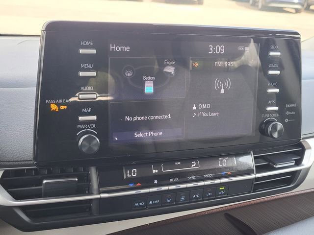 Used 2023 Toyota Sienna LE image 16