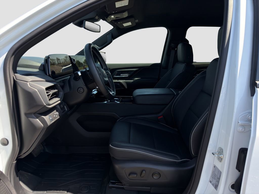 Used 2025 Chevrolet Silverado EV LT image 9