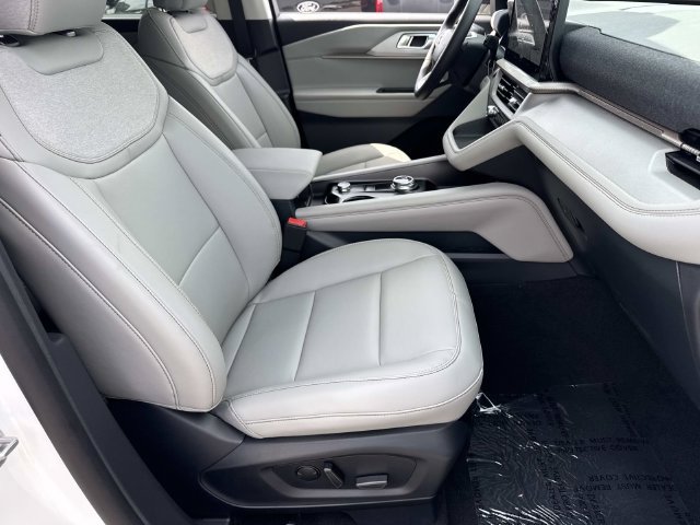 New 2026 Ford Explorer Active w/ Active Comfort Package RWD image 11
