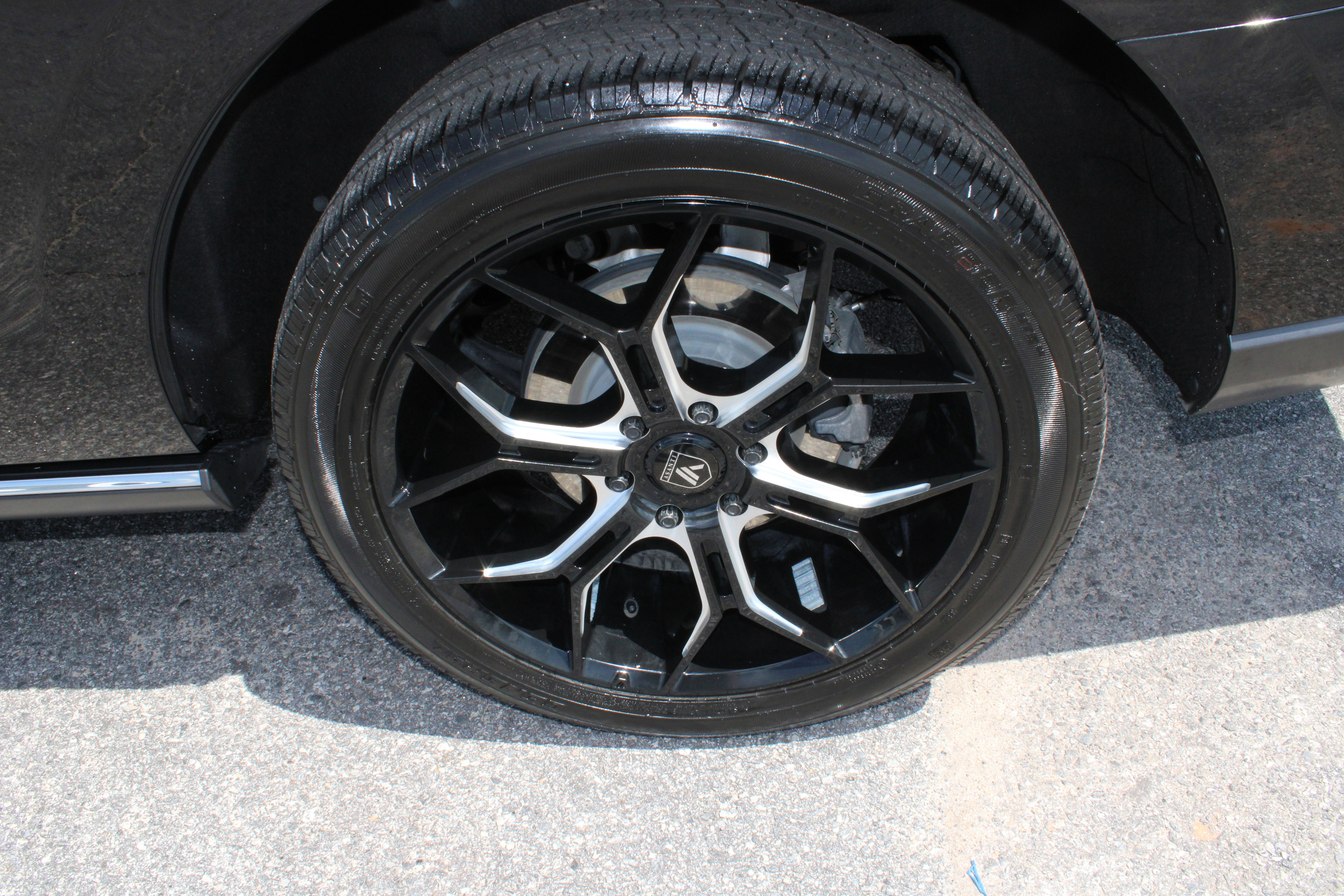 Used 2024 Ford Expedition Limited w/ Excursion Package AWD/4WD image 11