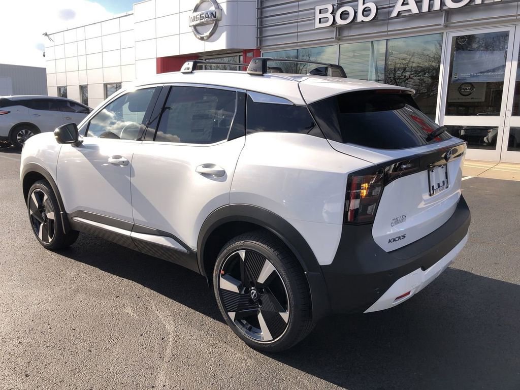 New 2026 Nissan Kicks SR w/ Cold Weather Package image 12