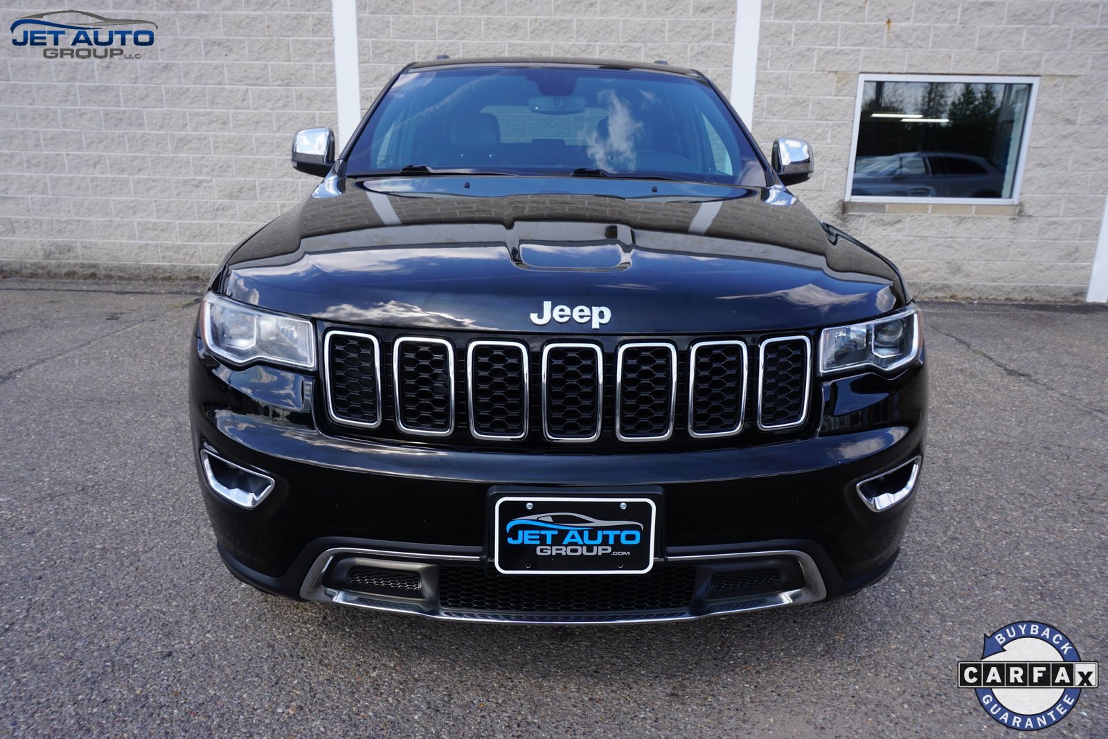 Used 2018 Jeep Grand Cherokee Limited image 2