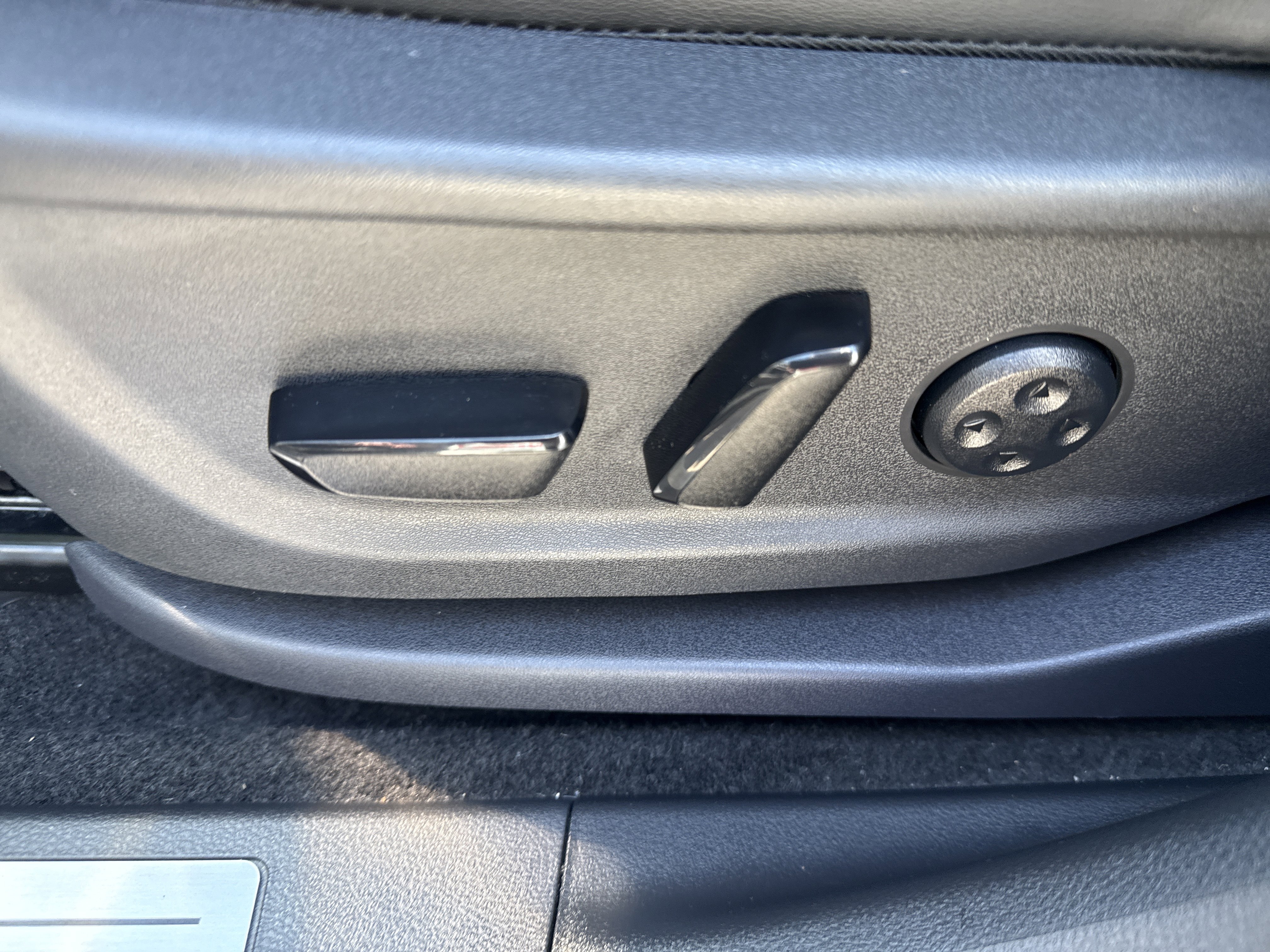 Certified 2024 Nissan Ariya AWD image 19