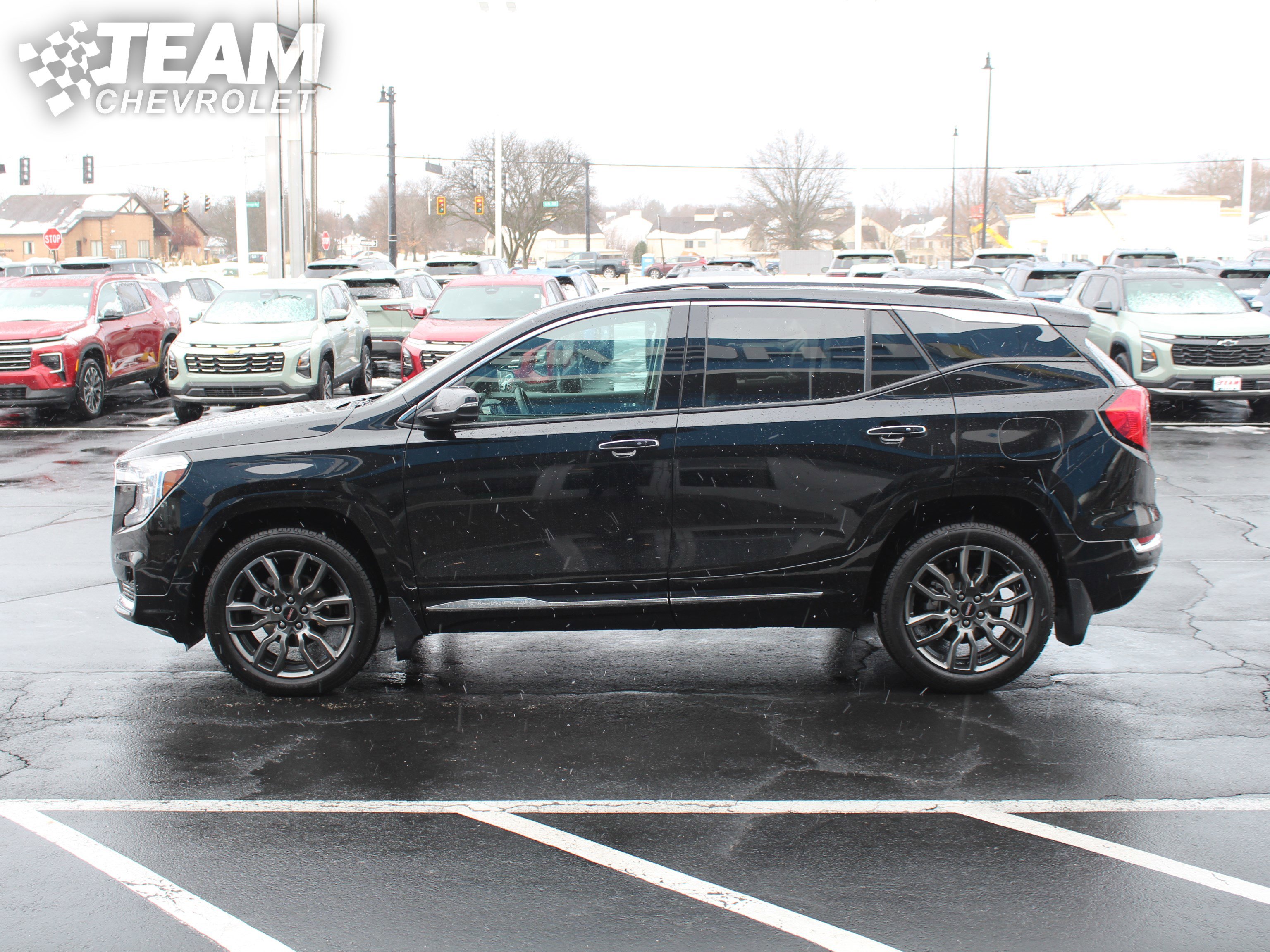 Certified 2024 GMC Terrain Denali w/ Black Diamond Edition image 7