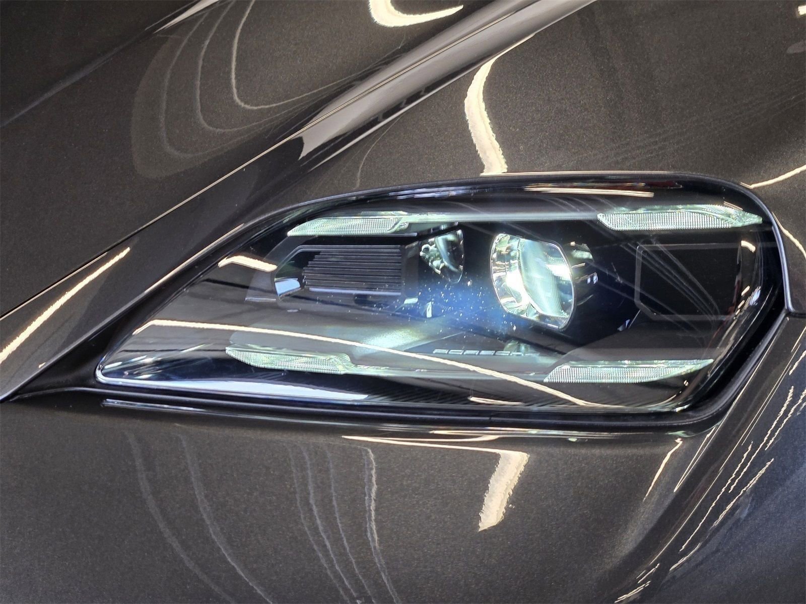 Used 2025 Porsche Taycan 4S image 24