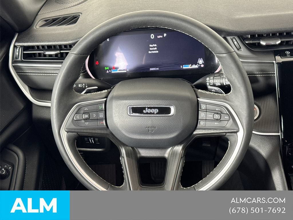 Used 2025 Jeep Grand Cherokee Altitude AWD/4WD image 26