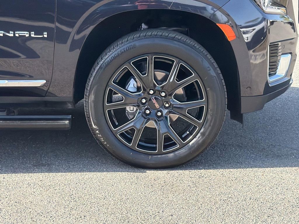 Used 2023 GMC Yukon Denali w/ Denali Reserve Package AWD/4WD image 38