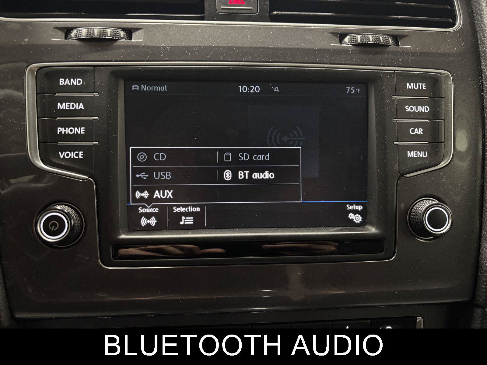 Used 2016 Volkswagen e-Golf SE w/ DC Fast Charging Package FWD image 29
