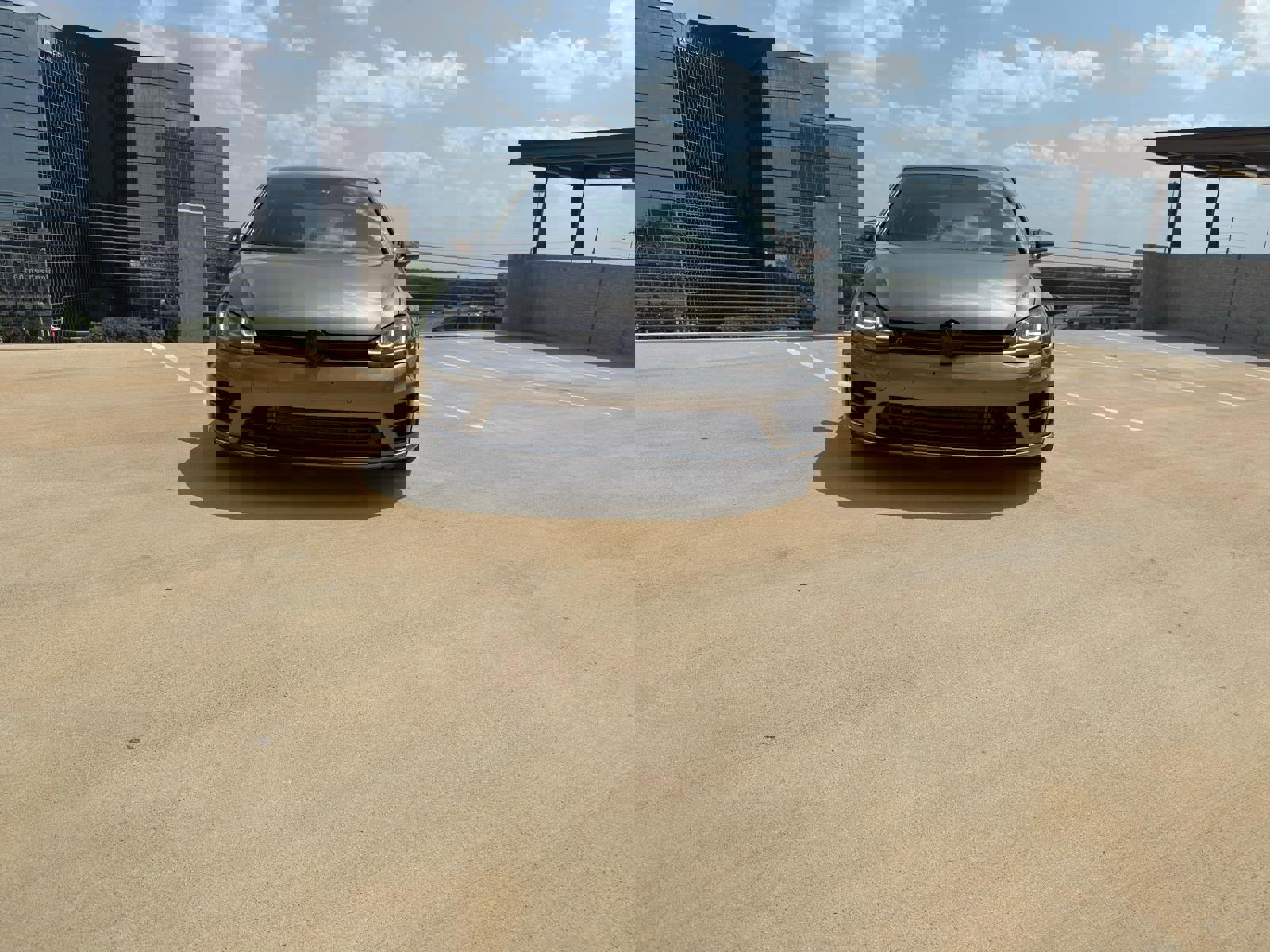 Used 2015 Volkswagen Golf R 4-Door image 7