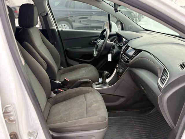 Certified 2021 Chevrolet Trax LS w/ Tint and Cruise Package image 30