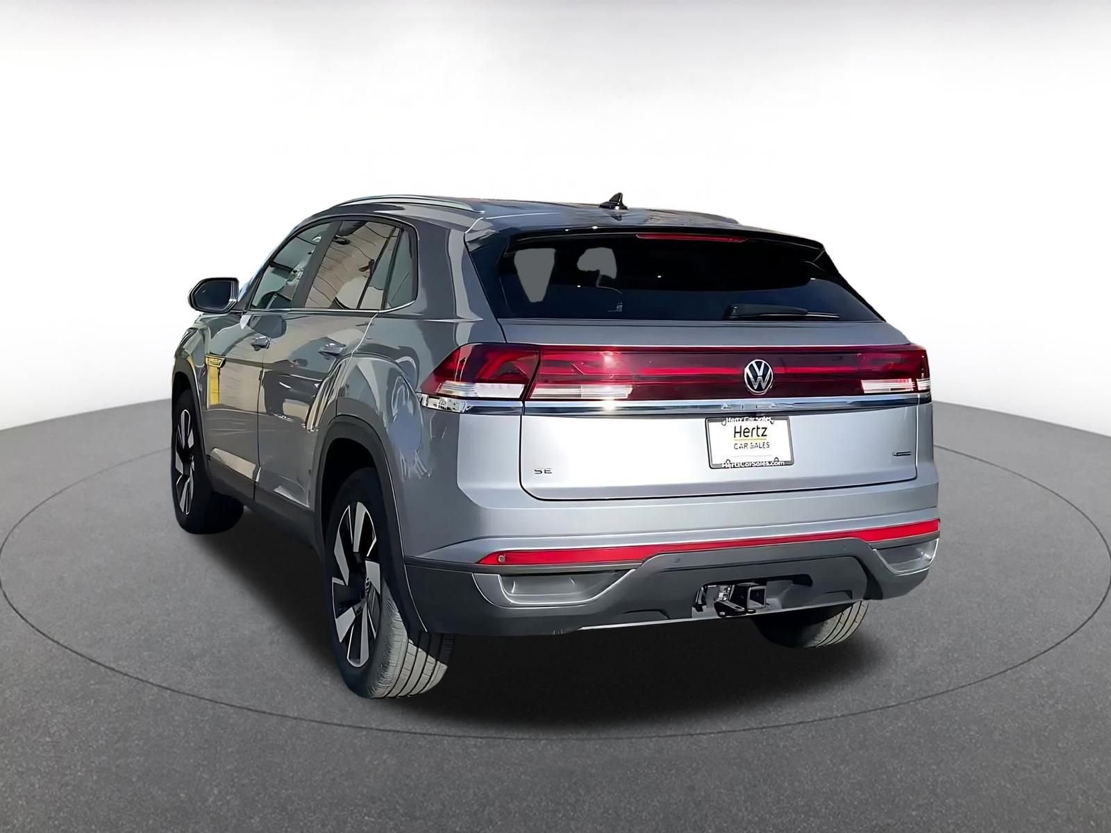 Used 2025 Volkswagen Atlas Cross Sport SE image 11