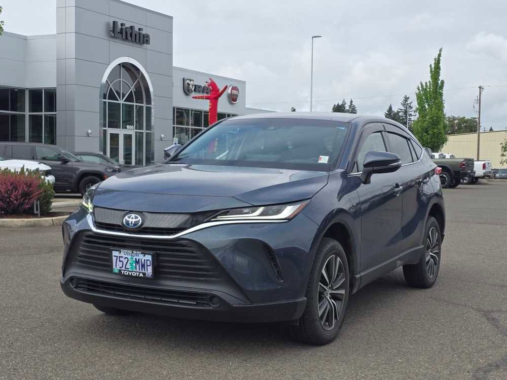 Used 2024 Toyota Venza LE AWD/4WD image 8