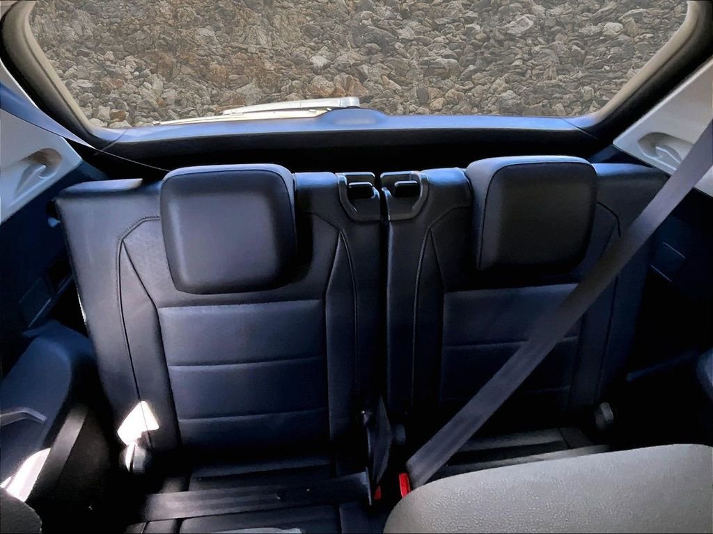 Used 2020 Volkswagen Tiguan SE image 26