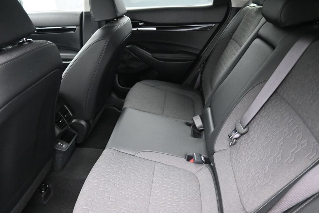 New 2026 Kia Seltos S FWD image 18