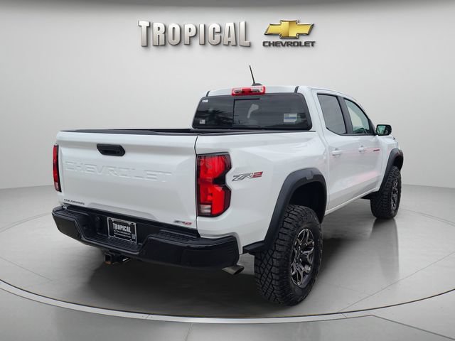 Used 2025 Chevrolet Colorado ZR2 AWD/4WD image 3