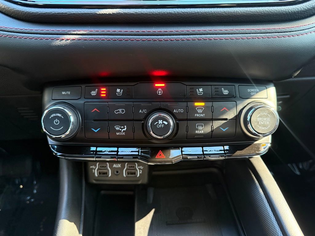 Used 2022 Dodge Durango R/T image 28