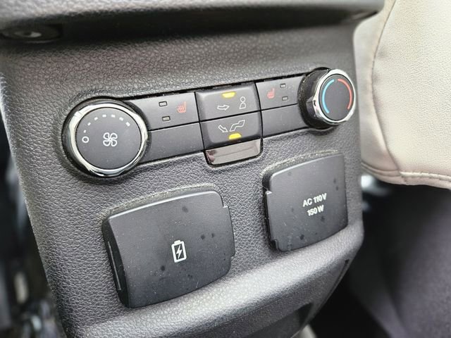 Used 2016 Ford Explorer Platinum image 29