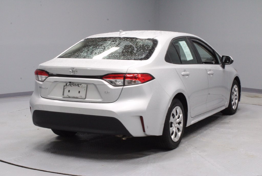 Used 2024 Toyota Corolla LE FWD image 11