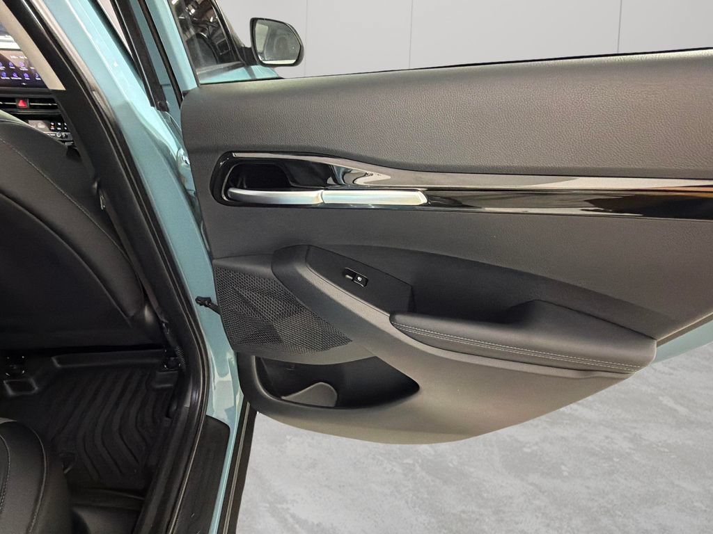Used 2024 Kia Seltos S FWD image 31