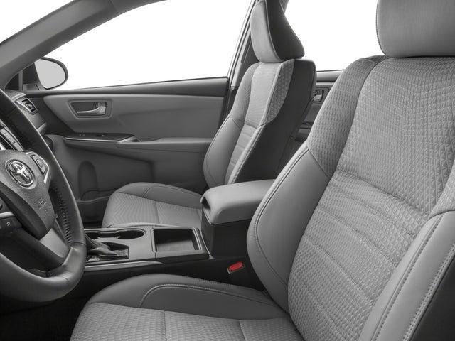 Used 2017 Toyota Camry XSE w/ Moonroof Package FWD image 9