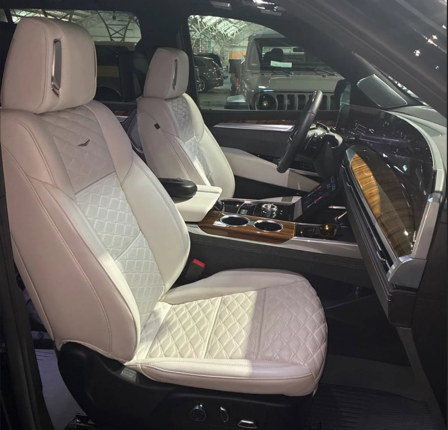 Used 2025 Cadillac Escalade ESV Sport Platinum w/ LPO, Floor Liner Package image 7