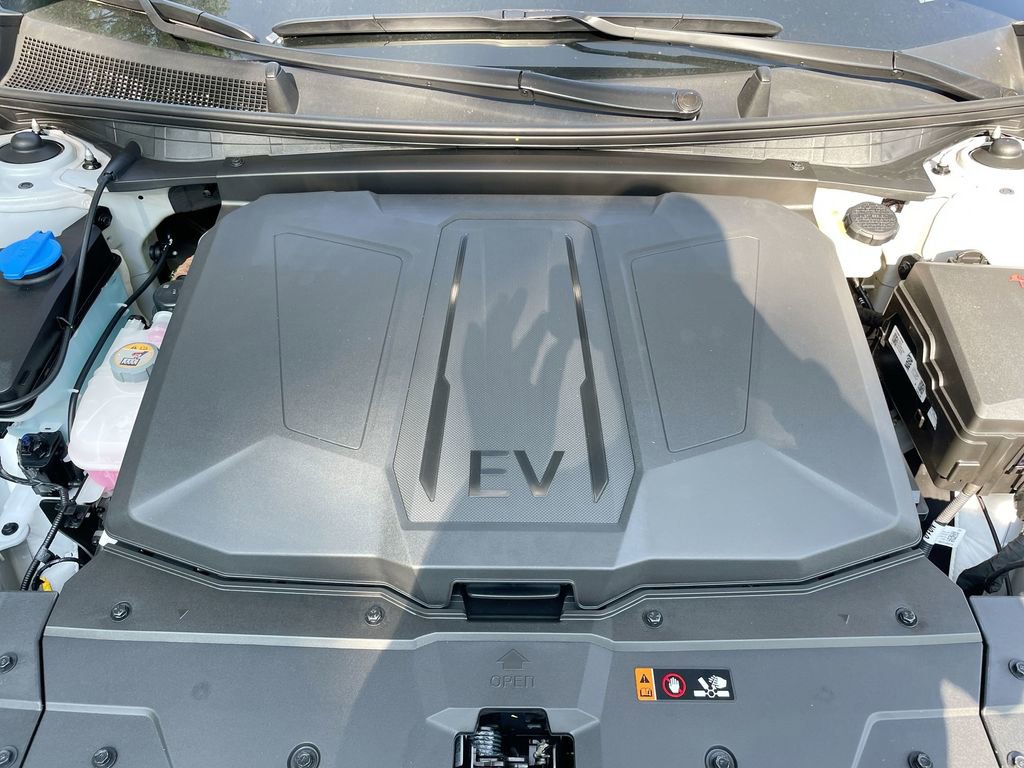 New 2025 Hyundai Ioniq 5 SEL image 50