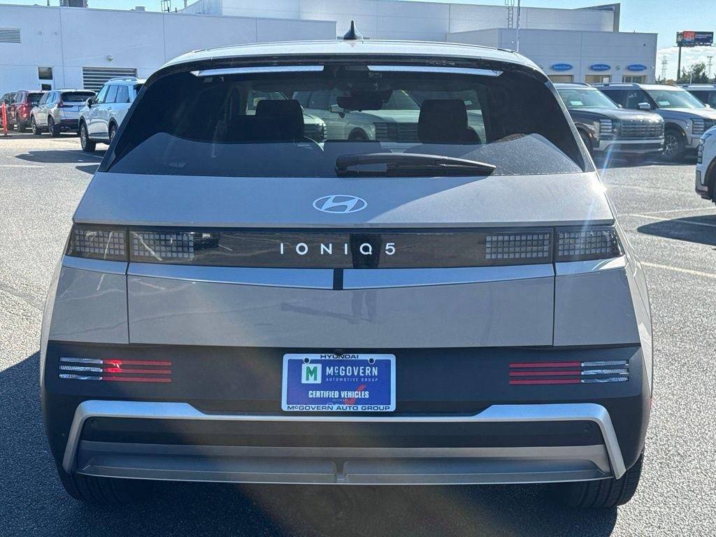 New 2027 Hyundai Ioniq 5 SE RWD image 7