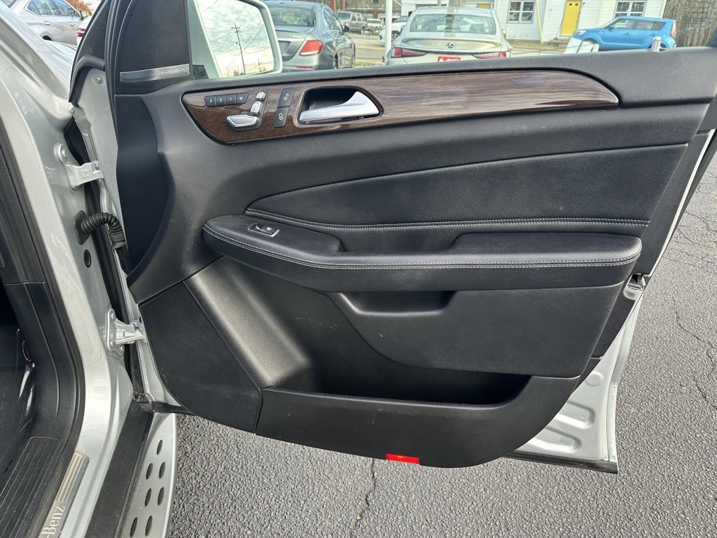 Used 2018 Mercedes-Benz GLS 450 4MATIC image 30