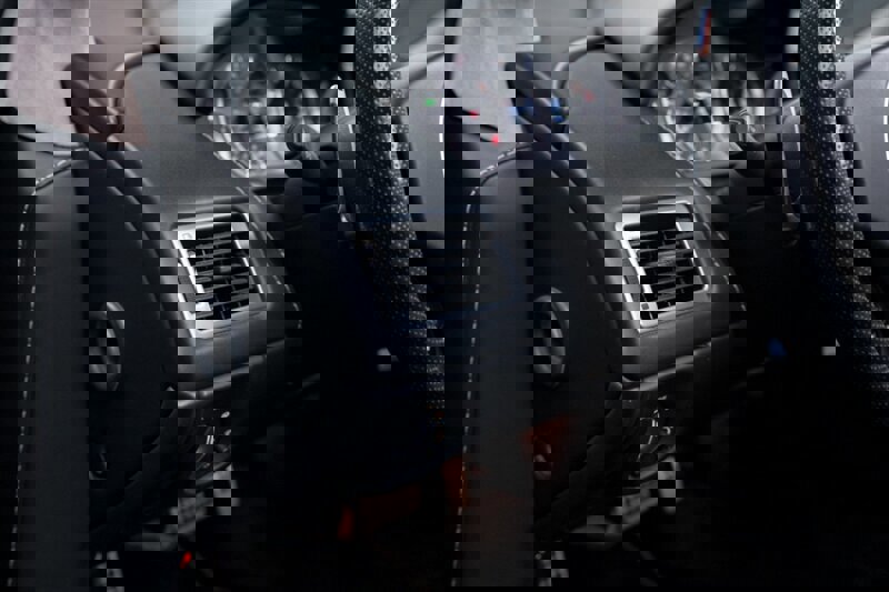 Used 2007 Aston Martin V8 Vantage Roadster image 33