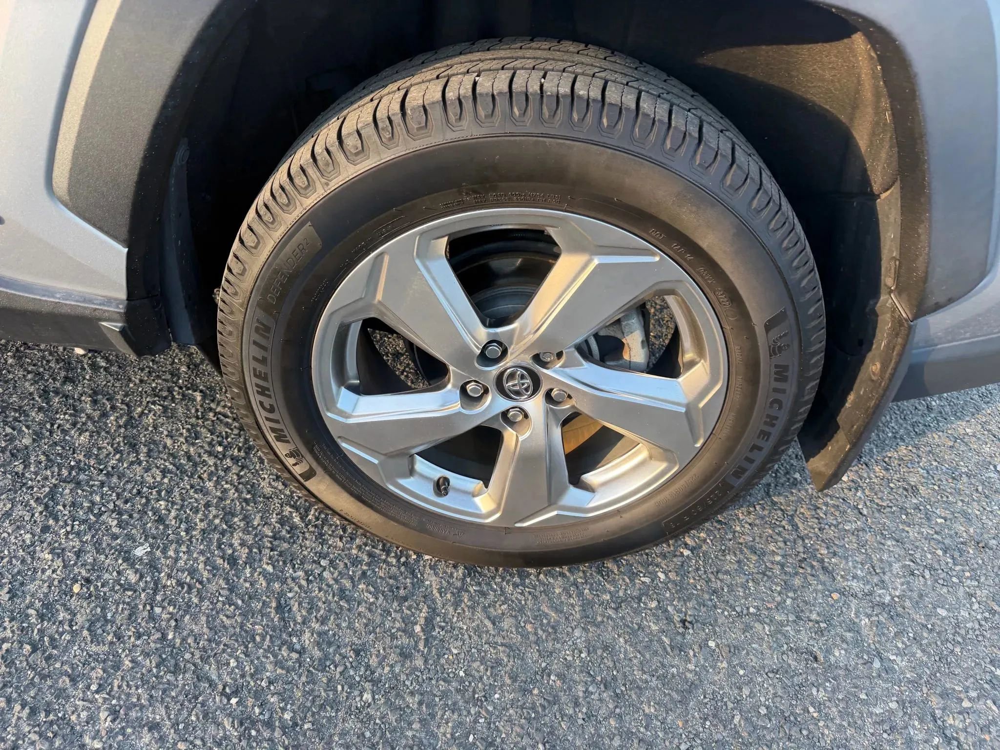 Used 2020 Toyota RAV4 Limited w/ Limited Grade Weather Package image 9