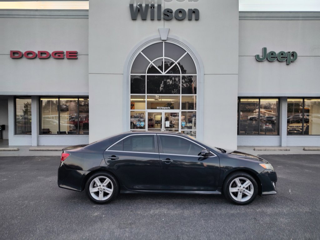 Used 2012 Toyota Camry SE