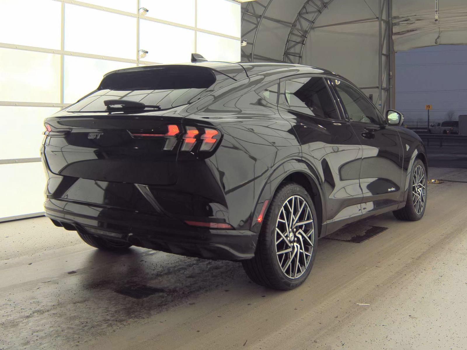 Used 2021 Ford Mustang Mach-E GT w/ GT Performance Edition AWD/4WD image 4