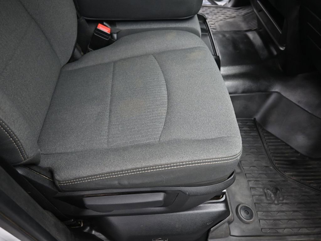 Used 2024 RAM 3500 Tradesman w/ Chrome Appearance Group image 21