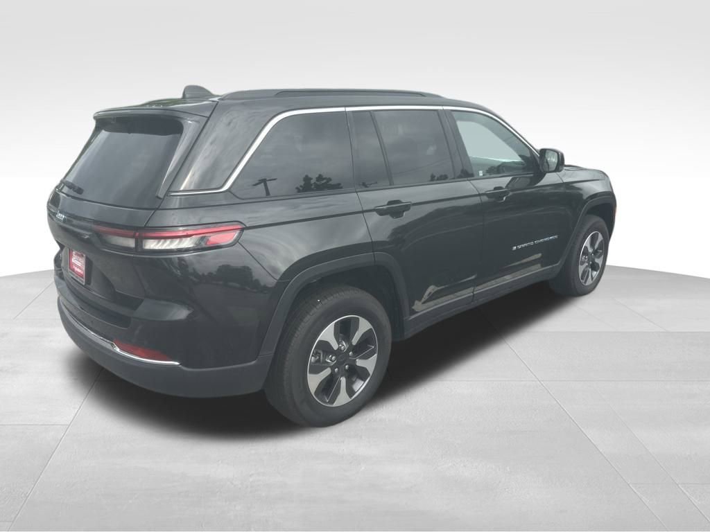 New 2024 Jeep Grand Cherokee Limited 4xe w/ Luxury Tech Group II image 10