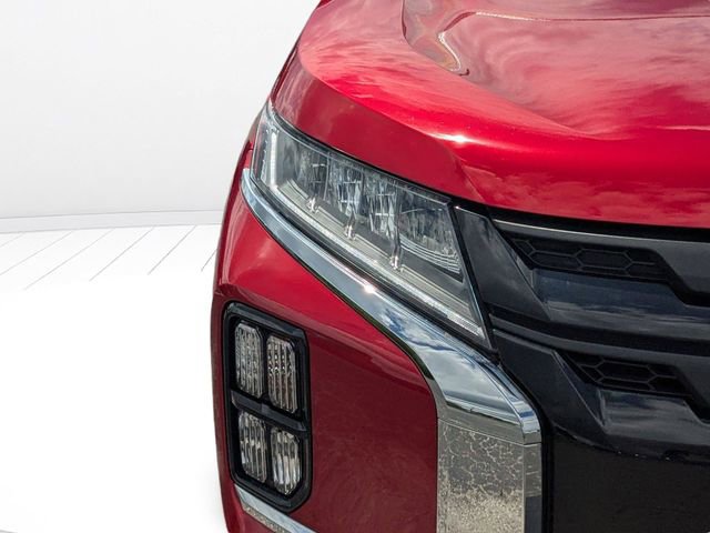 Used 2025 Mitsubishi Outlander Sport LE AWD/4WD image 9