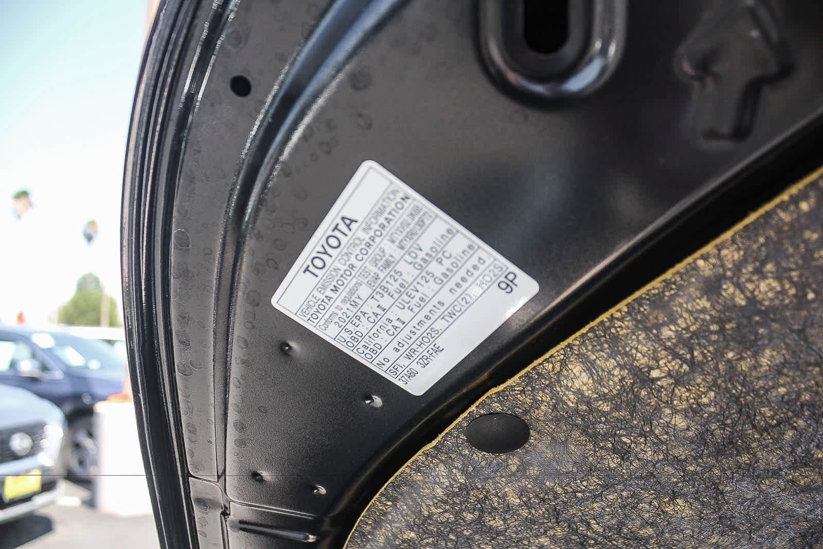 Used 2021 Toyota C-HR XLE FWD image 35