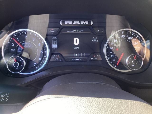 Used 2025 RAM 1500 Laramie AWD/4WD image 15