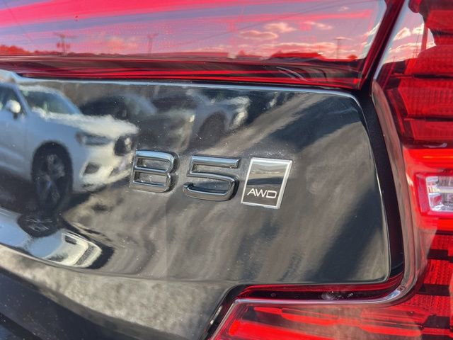 Certified 2024 Volvo S60 B5 Plus w/ Climate Package image 15