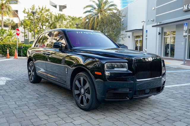 Used 2023 Rolls-Royce Cullinan w/ Cullinan Package image 38