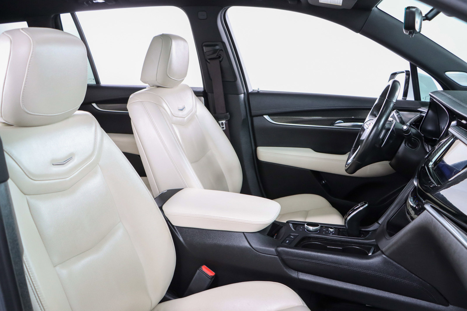 Used 2023 Cadillac XT6 Sport w/ Technology Package AWD/4WD image 30