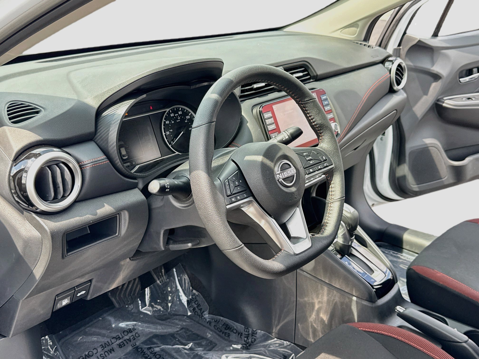 Certified 2025 Nissan Versa SR w/ Trunk Package FWD image 11