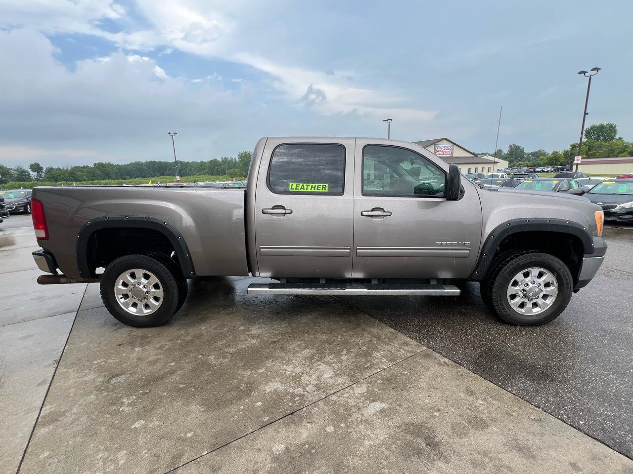 Used 2014 GMC Sierra 3500 SLT AWD/4WD image 4