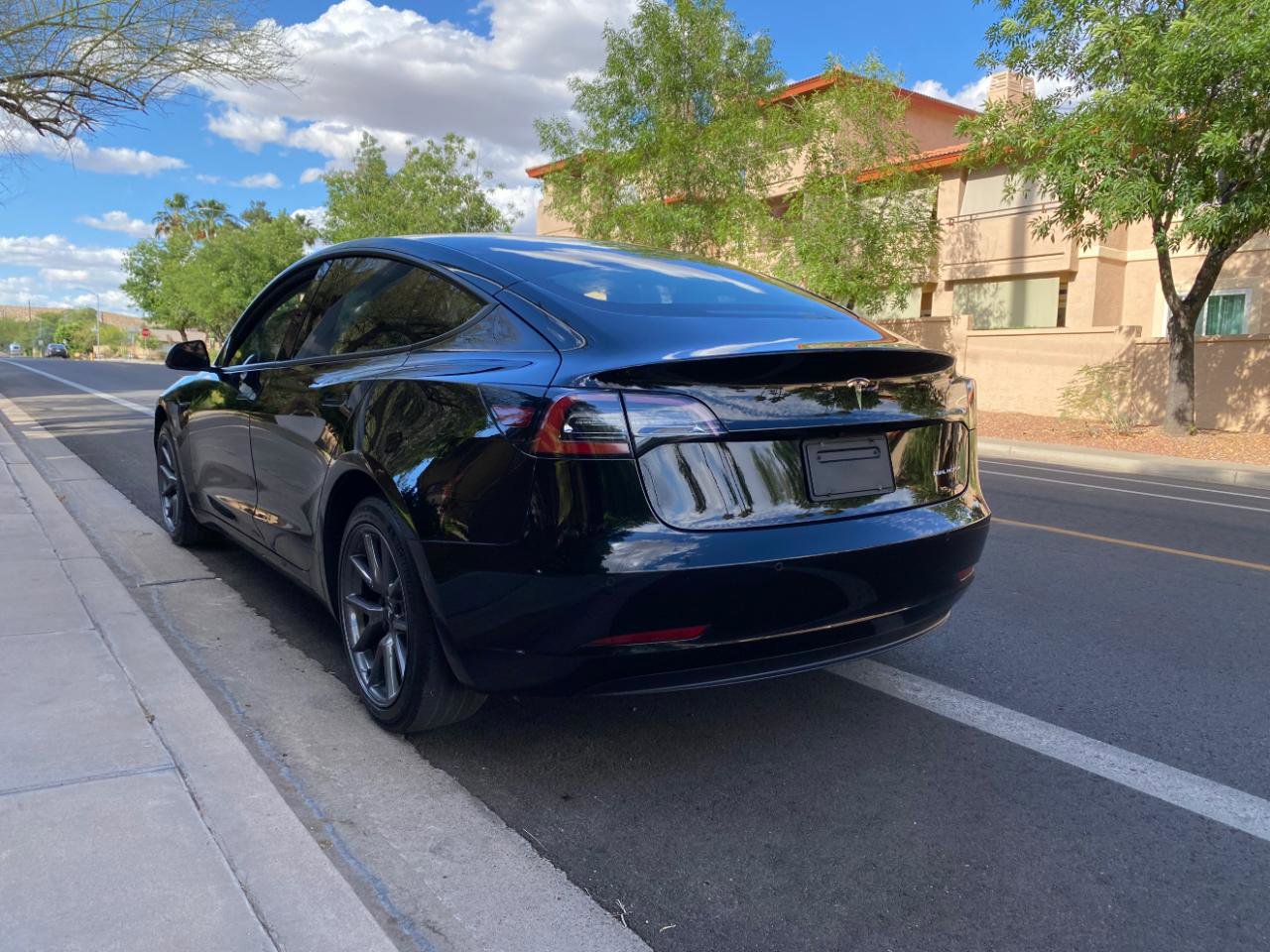 Used 2022 Tesla Model 3 Long Range image 11