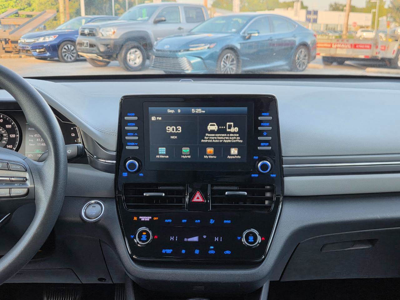 Used 2020 Hyundai Ioniq Blue FWD image 27